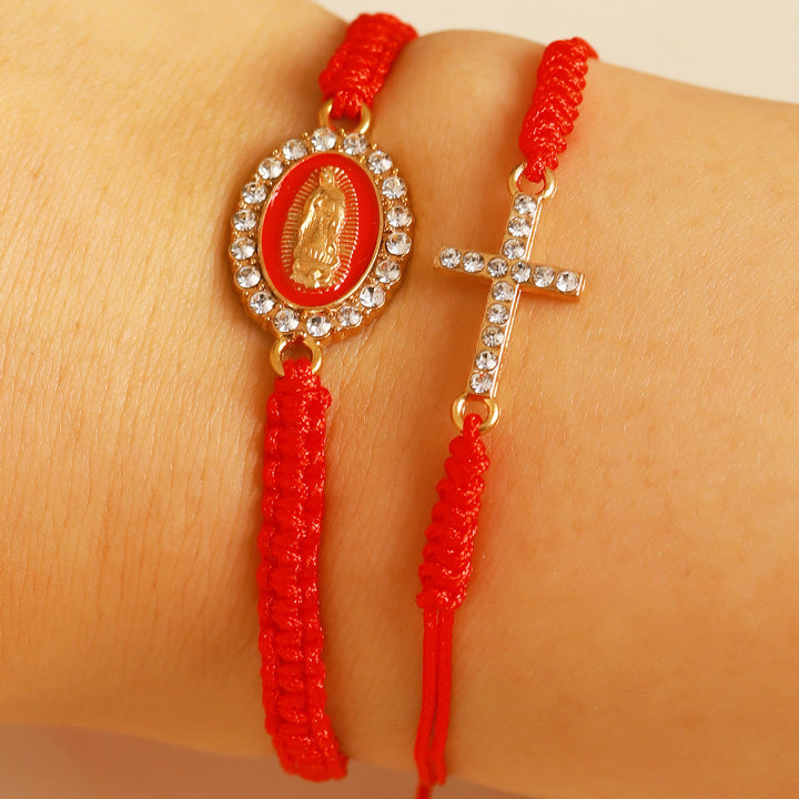 Christianartworkshop Bracelet à double cordon tressé avec croix incrustée de zircon et halo de strass, médaille Notre-Dame - Rouge - image 2