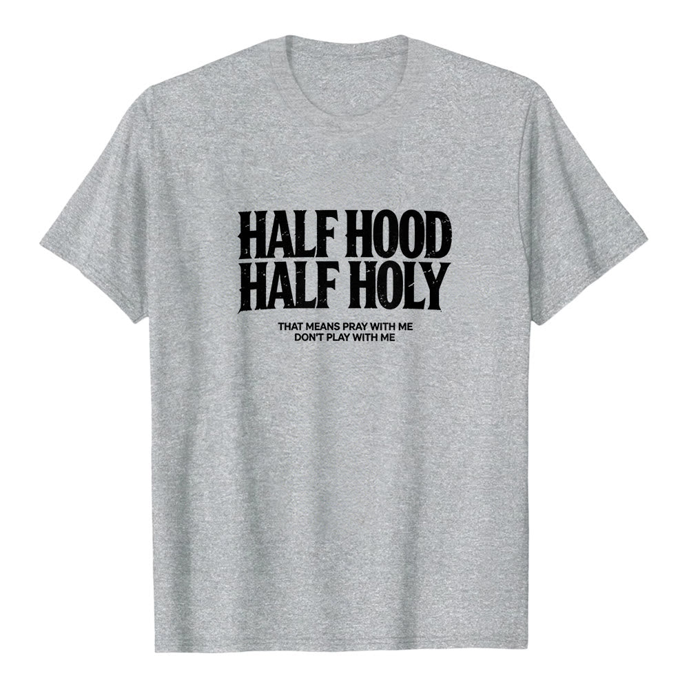 T-shirt premium à manches courtes « Half Hood Half Holy » de Christianartworkshop, avec texte gothique en gras - Gris - 2XL - image 1