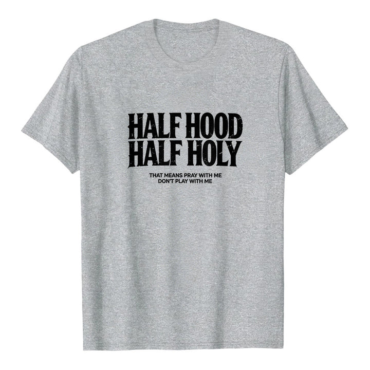 T-shirt premium à manches courtes « Half Hood Half Holy » de Christianartworkshop, avec texte gothique en gras - Gris - 2XL - image 1