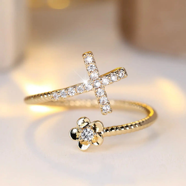 Bague ouverte Christianartworkshop ornée d'une croix pavée de zircon et d'une fleur en zircon : un symbole de grâce tendre et de foi sacrée inébranlable. - image 7
