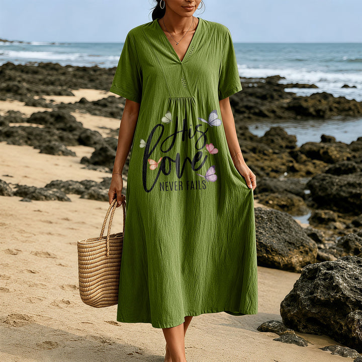 Robe midi à manches courtes et col en V à imprimé papillon « Son amour ne faillit jamais » de Christianartworkshop - image 13