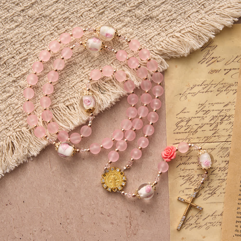 Christianartworkshop Chapelet rose mat doux avec verre rose délicat et dévotion à saint Benoît - Saint Benoît et la Croix - image 0
