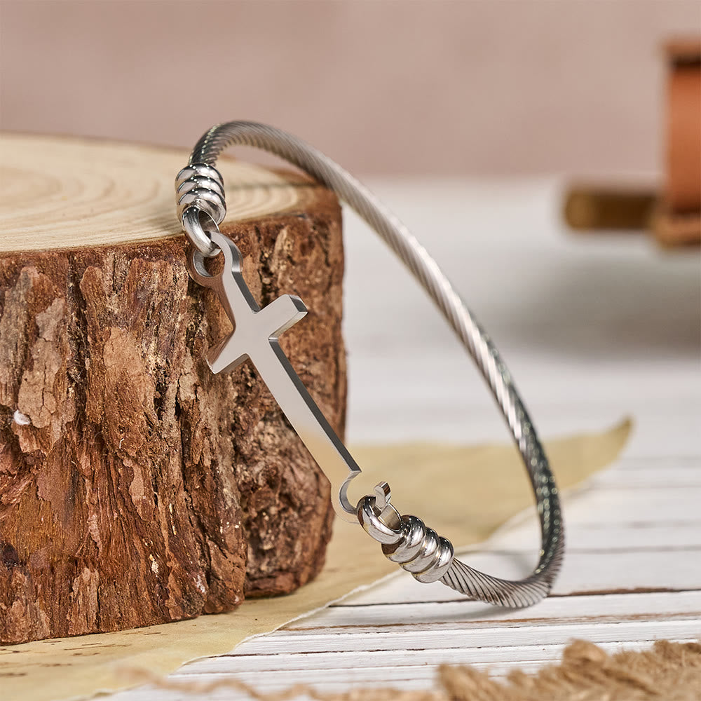Christianartworkshop Bracelet jonc torsadé avec fermoir à barre transversale polie : un symbole de grâce rédemptrice sacrée - Argent - image 7