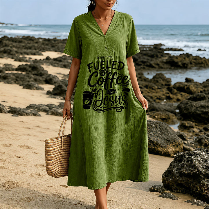 Robe midi à manches courtes et col en V, imprimée calligraphie et tasses de café, Christianartworkshop « Inspirée par le café et Jésus » , Christianartworkshop - image 13