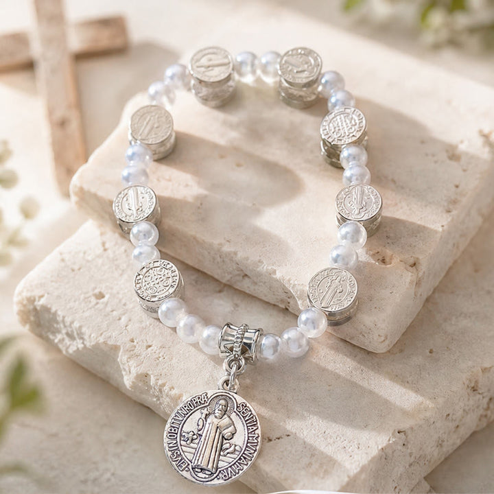 Christianartworkshop Bracelet extensible à perles avec médaille de saint Benoît gravée en deux couleurs : un symbole de protection sacrée - image 5