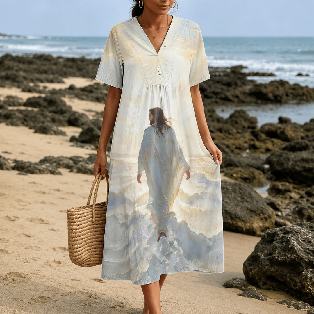 Robe midi à manches courtes et col en V « Jésus marche sur l'eau » de Christianartworkshop Faithful - image 2
