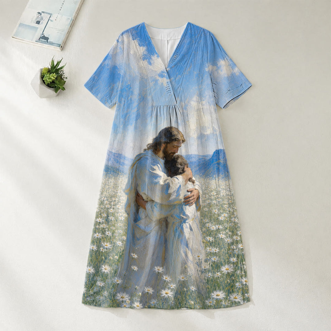 Robe midi à manches courtes et col en V, imprimée avec l'œuvre d'art « Jésus serrant l'Enfant dans un champ de marguerites » , Christianartworkshop - 4XL - image 0