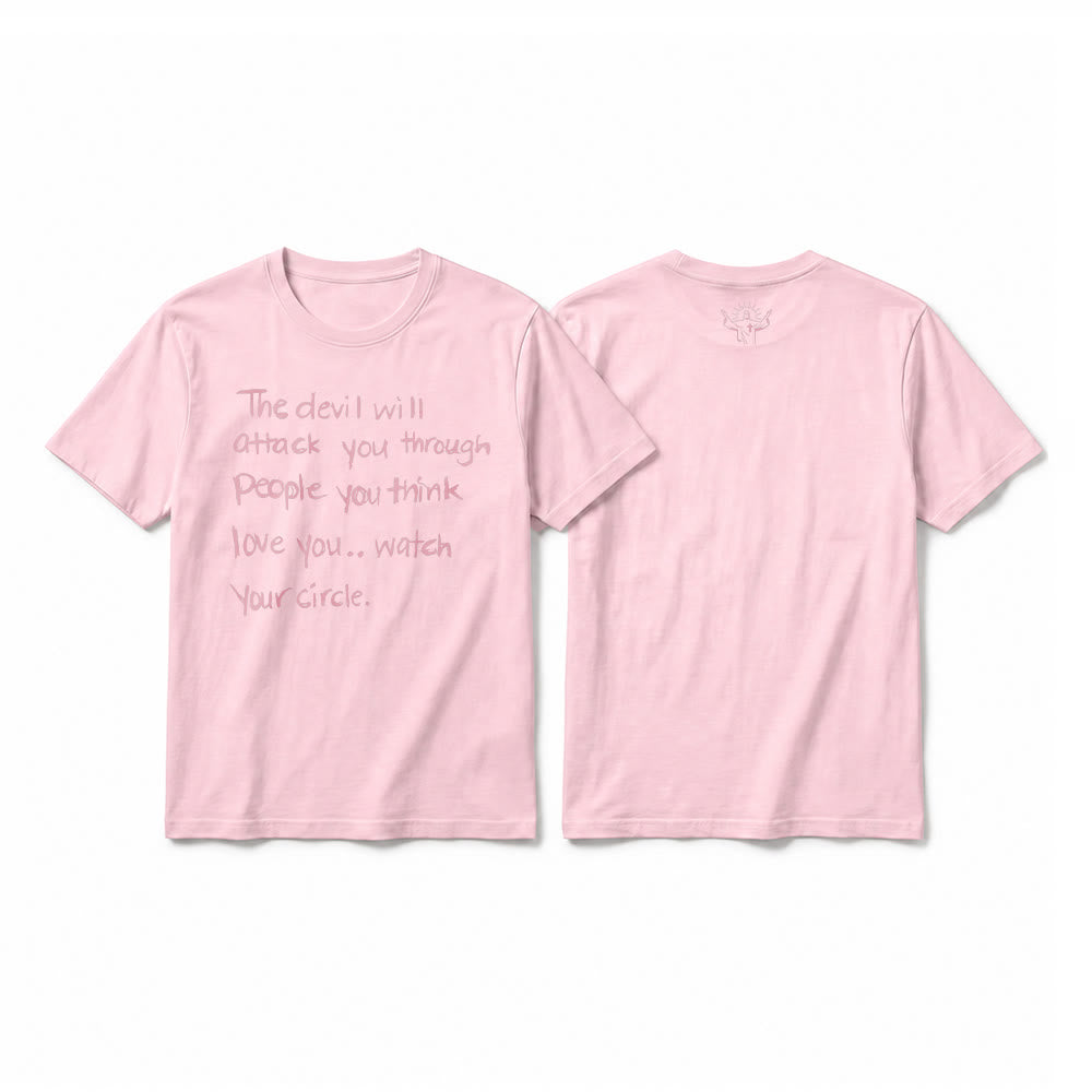 Christianartworkshop T-shirt premium à manches courtes « Le diable vous attaquera par le biais de ceux que vous croyez vous aimer » - Rose - 2XL - image 26