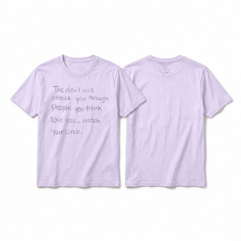 Christianartworkshop T-shirt premium à manches courtes « Le diable vous attaquera par le biais de ceux que vous croyez vous aimer » - Violet - 2XL - image 5