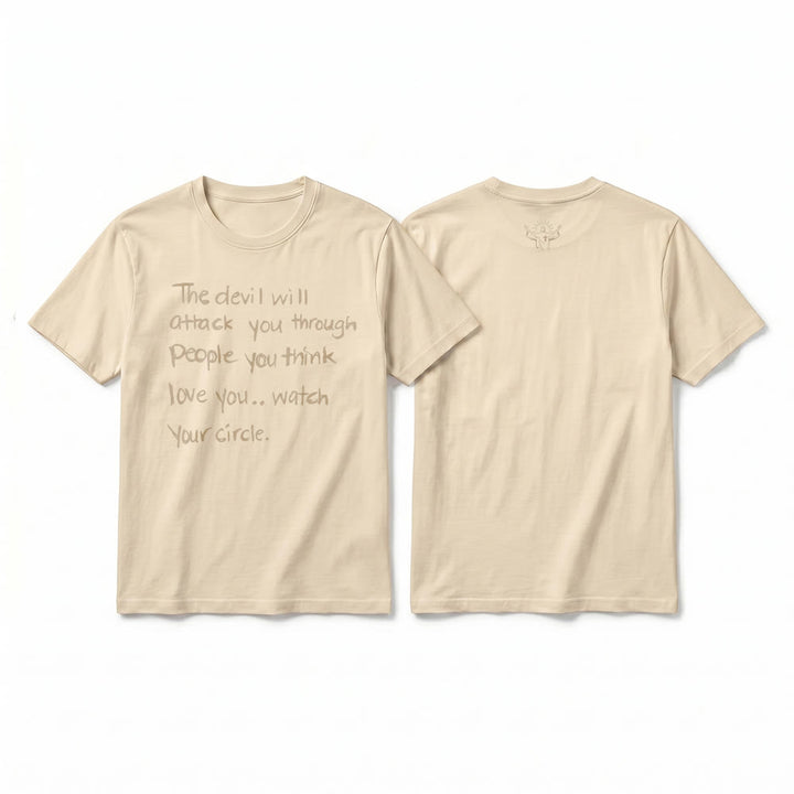 Christianartworkshop T-shirt premium à manches courtes « Le diable vous attaquera par le biais de ceux que vous croyez vous aimer » - Beige - 2XL - image 17