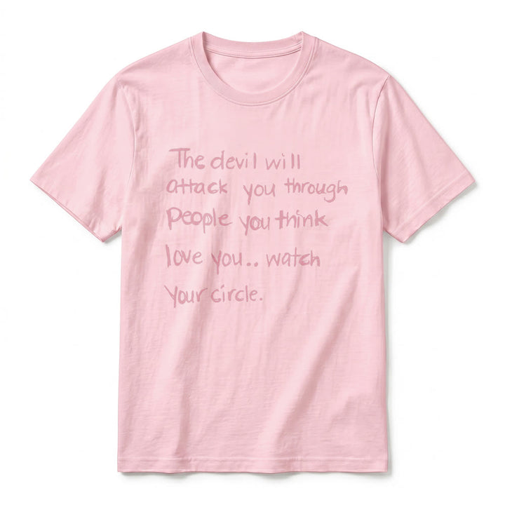 Christianartworkshop T-shirt premium à manches courtes « Le diable vous attaquera par le biais de ceux que vous croyez vous aimer » - image 27