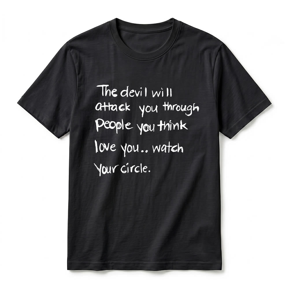 Christianartworkshop T-shirt premium à manches courtes « Le diable vous attaquera par le biais de ceux que vous croyez vous aimer » - image 12