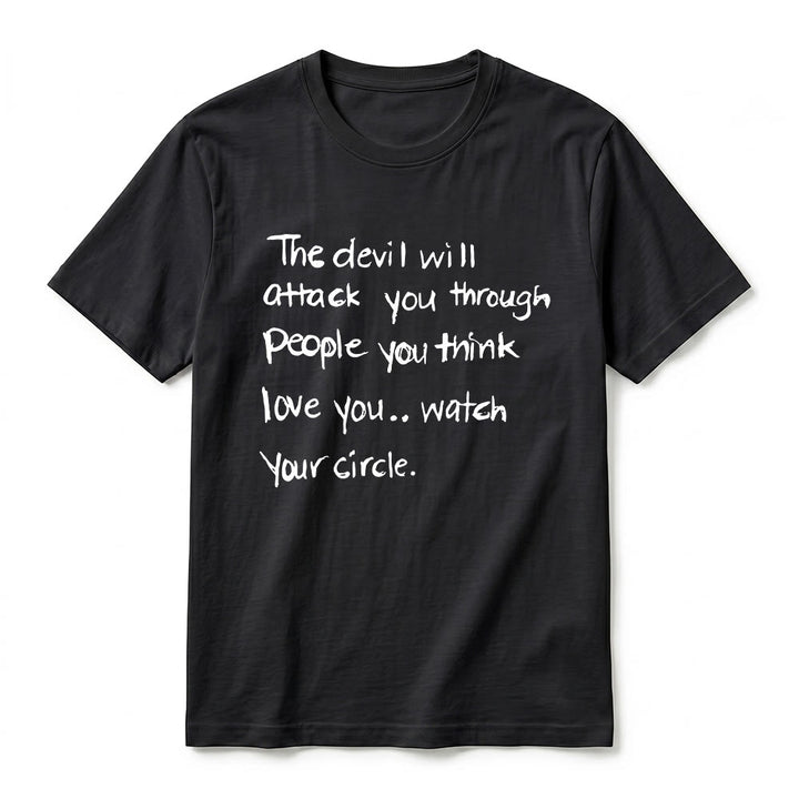 Christianartworkshop T-shirt premium à manches courtes « Le diable vous attaquera par le biais de ceux que vous croyez vous aimer » - image 12