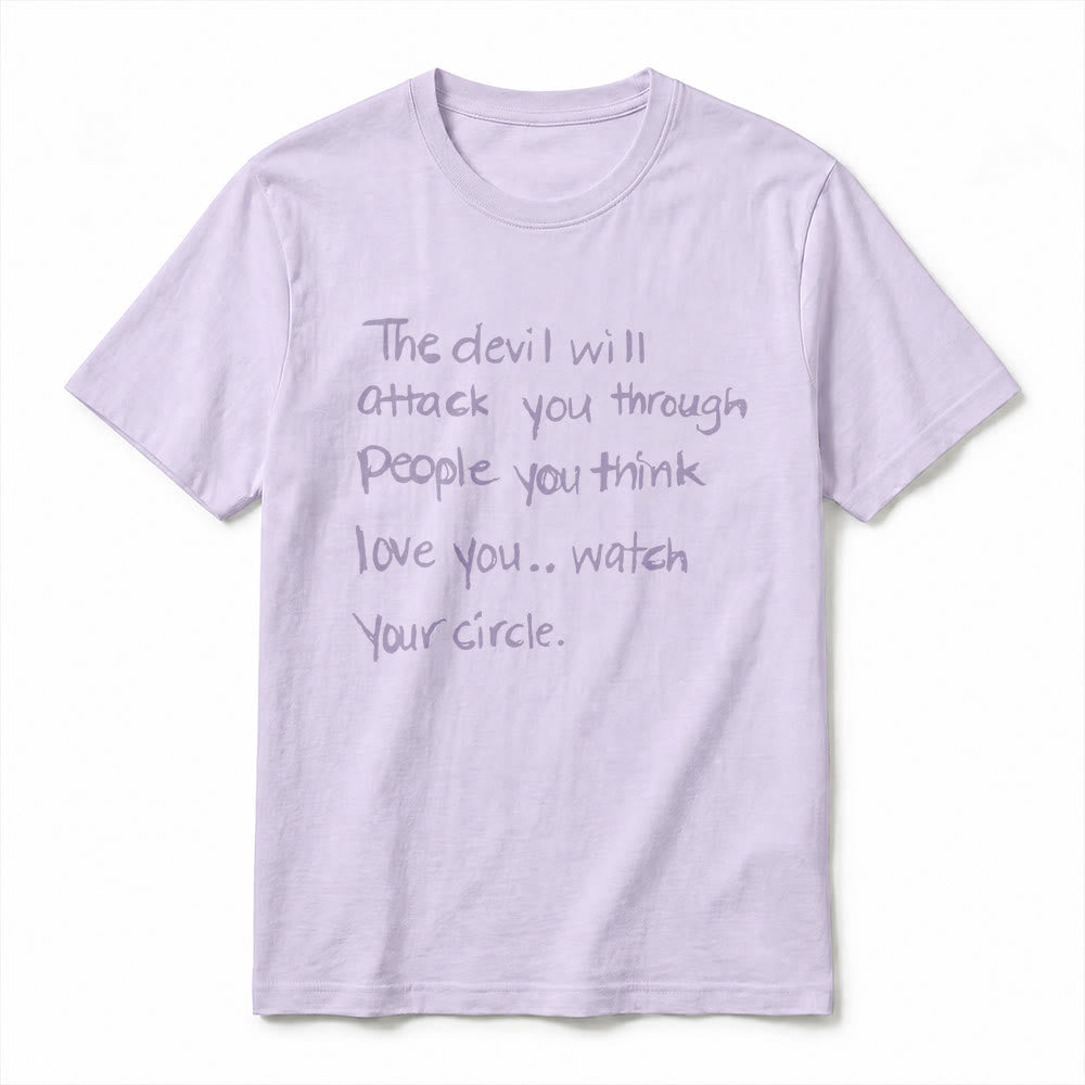 Christianartworkshop T-shirt premium à manches courtes « Le diable vous attaquera par le biais de ceux que vous croyez vous aimer » - image 6