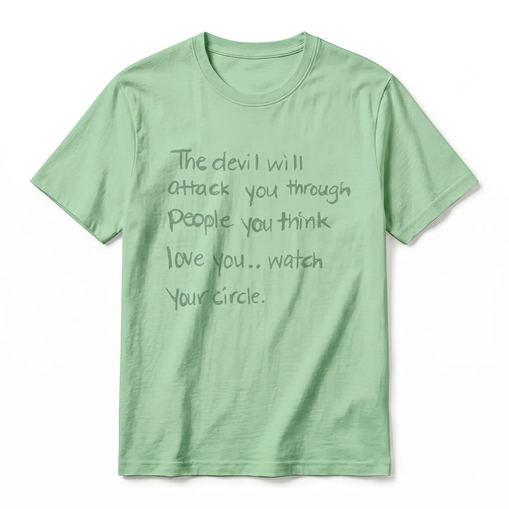 Christianartworkshop T-shirt premium à manches courtes « Le diable vous attaquera par le biais de ceux que vous croyez vous aimer » - image 21