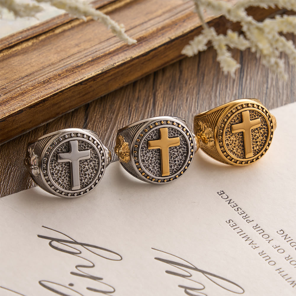 Christianartworkshop Bague chevalière vintage bicolore en forme de croix avec détail du profil de Jésus : un symbole de foi intemporelle et de protection sacrée - image 1