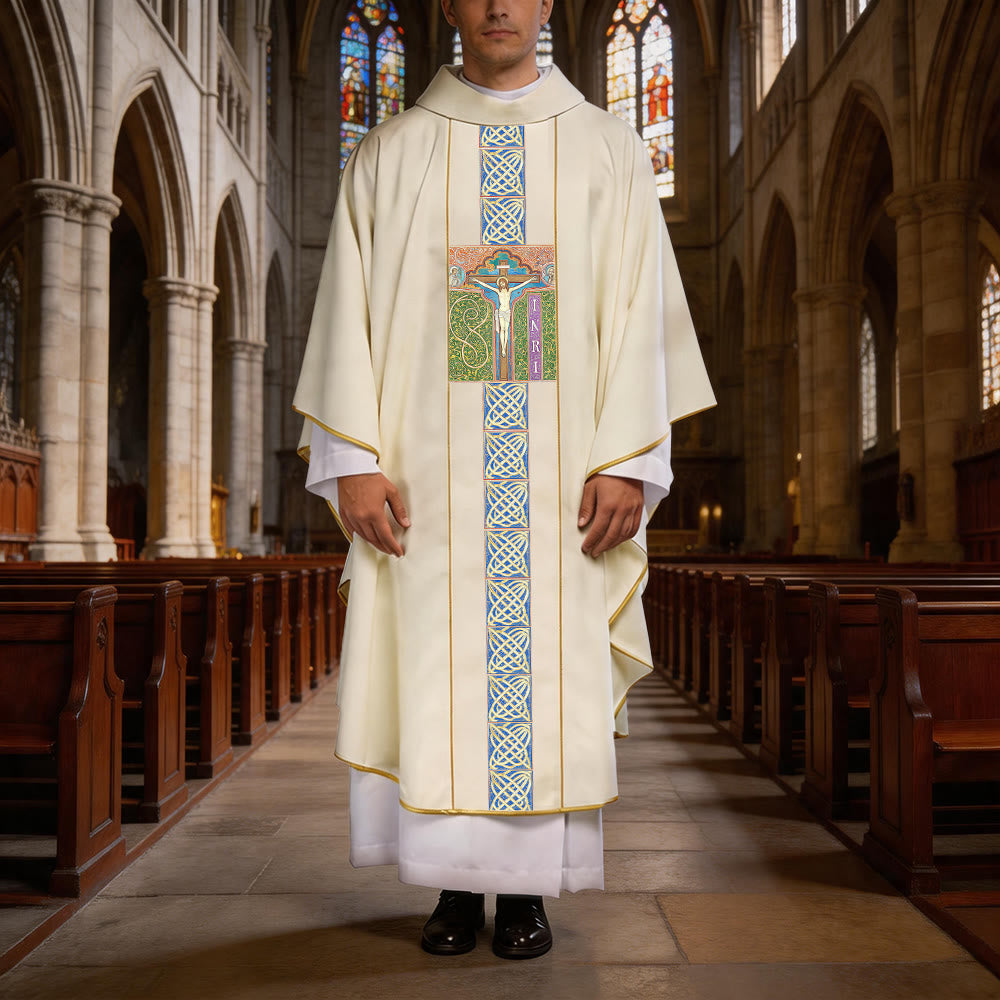 Christianartworkshop Chasuble élégante imprimée avec crucifix central, inscription INRI et motif celtique orné. - Taille unique convenant à la plupart des morphologies - image 0