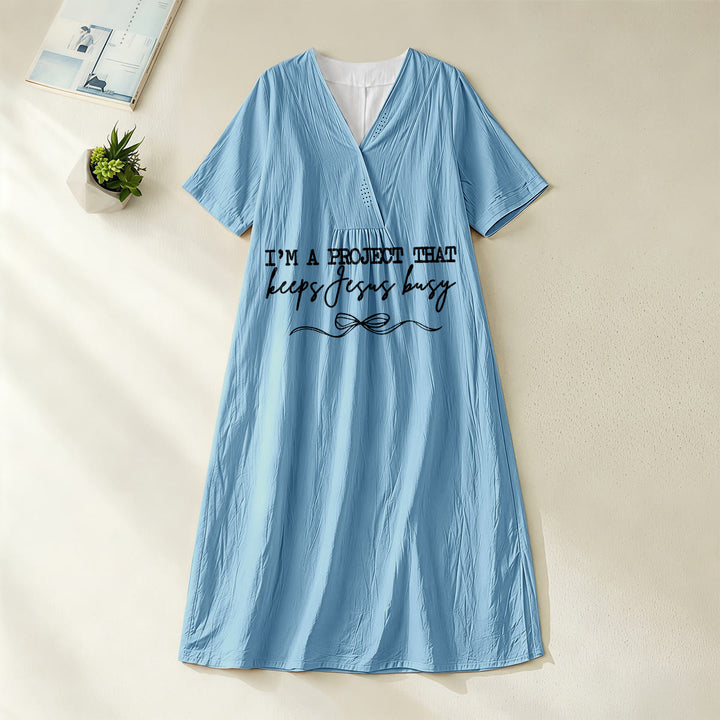 Robe midi à manches courtes et col en V avec détail nœud, Christianartworkshop « Je suis un projet qui occupe Jésus ». - Bleu - 4XL - image 0