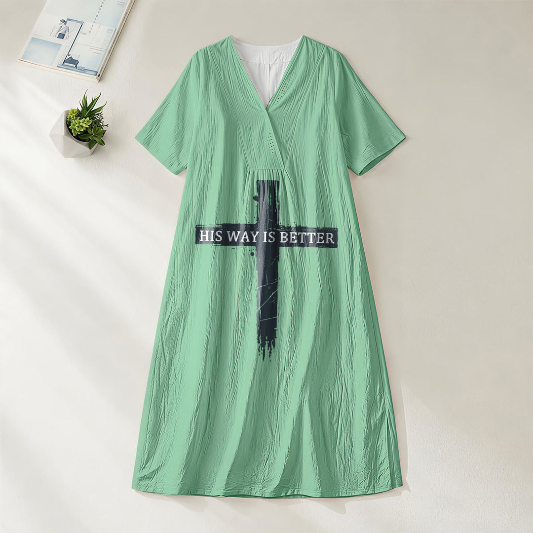Robe midi à manches courtes et col en V, imprimé croix vintage « His Way Is Better » de Christianartworkshop - Vert - 4XL - image 0