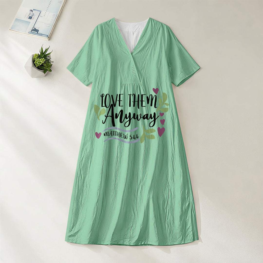 Christianartworkshop « Aimez-les quand même » Matthieu 5:44 Robe midi à manches courtes et col en V, imprimé cœur et feuilles - Vert - 4XL - image 12