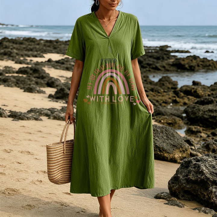 Robe midi décontractée Christianartworkshop unie à col en V avec slogan « Love » et verset biblique « Arc-en-ciel et cœur ». - image 9