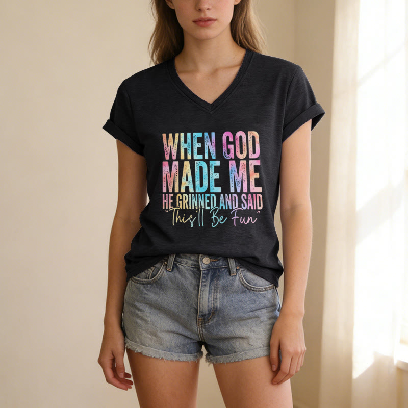 Christianartworkshop T-shirt décontracté à col en V avec dégradé de couleurs « Quand Dieu m'a créé » - image 5