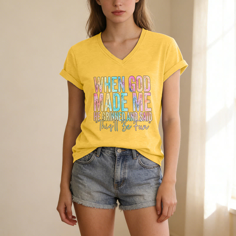 Christianartworkshop T-shirt décontracté à col en V avec dégradé de couleurs « Quand Dieu m'a créé » - image 9