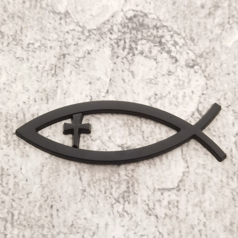 Christianartworkshop Autocollant de voiture Croix encastrée avec cadre en forme de poisson creux Ichthys : Symbole de foi inébranlable et de protection du voyage - Noir - image 3