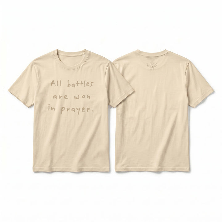 Christianartworkshop T-shirt premium à manches courtes « Toutes les batailles se gagnent par la prière » (affirmation de foi) - Beige - 2XL - image 13