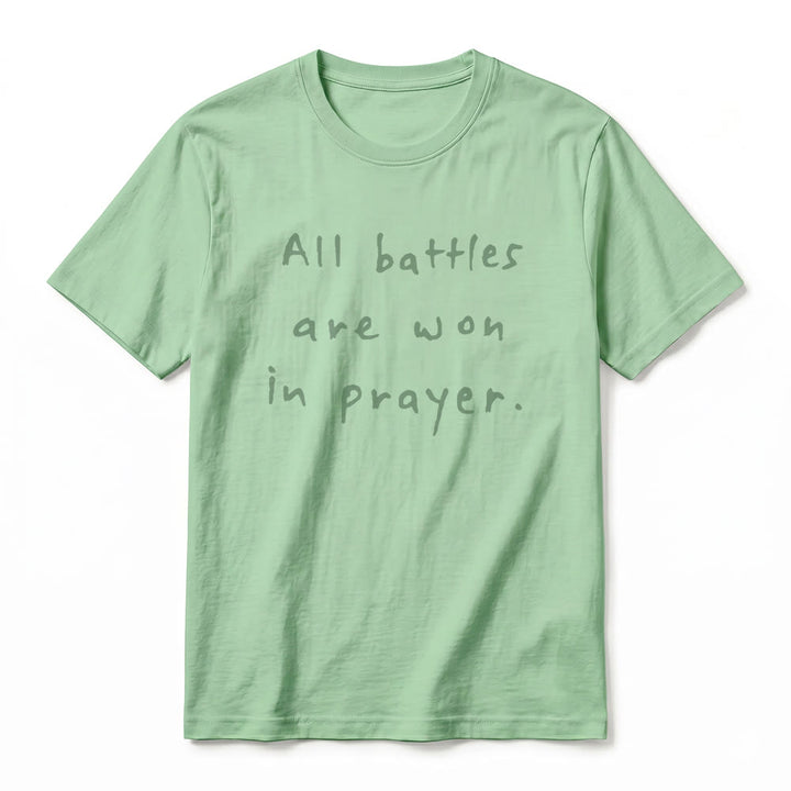 Christianartworkshop T-shirt premium à manches courtes « Toutes les batailles se gagnent par la prière » (affirmation de foi) - image 20