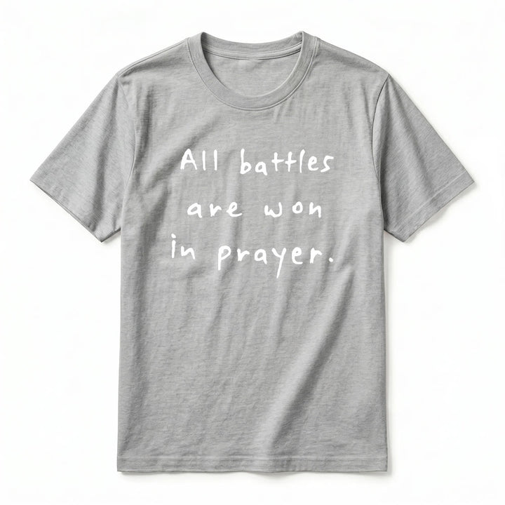 Christianartworkshop T-shirt premium à manches courtes « Toutes les batailles se gagnent par la prière » (affirmation de foi) - image 8