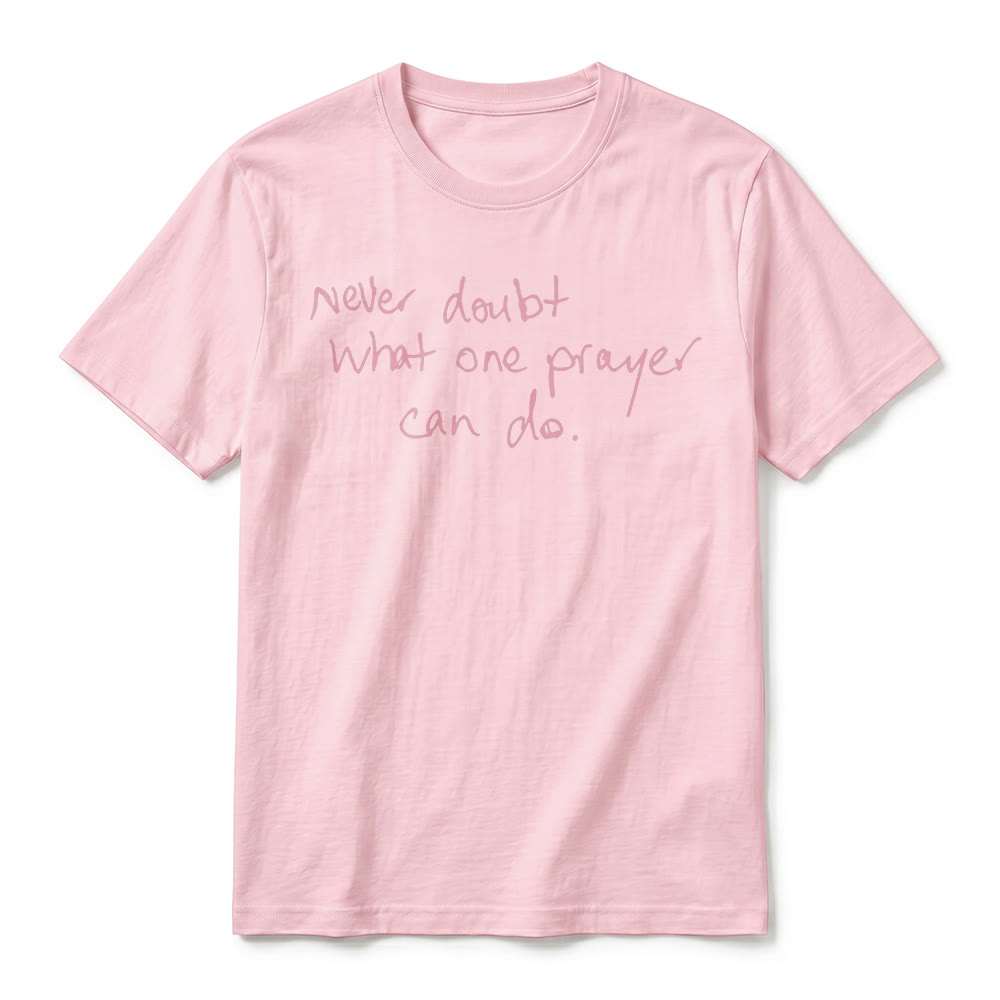 Christianartworkshop T-shirt premium à manches courtes « Ne doutez jamais du pouvoir d'une prière » - image 26