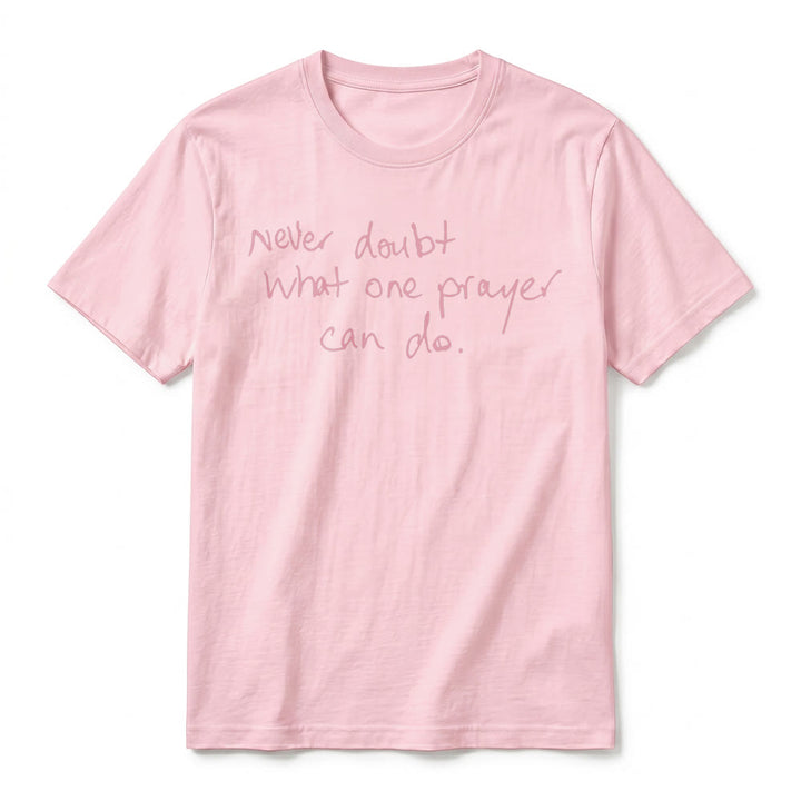 Christianartworkshop T-shirt premium à manches courtes « Ne doutez jamais du pouvoir d'une prière » - image 26