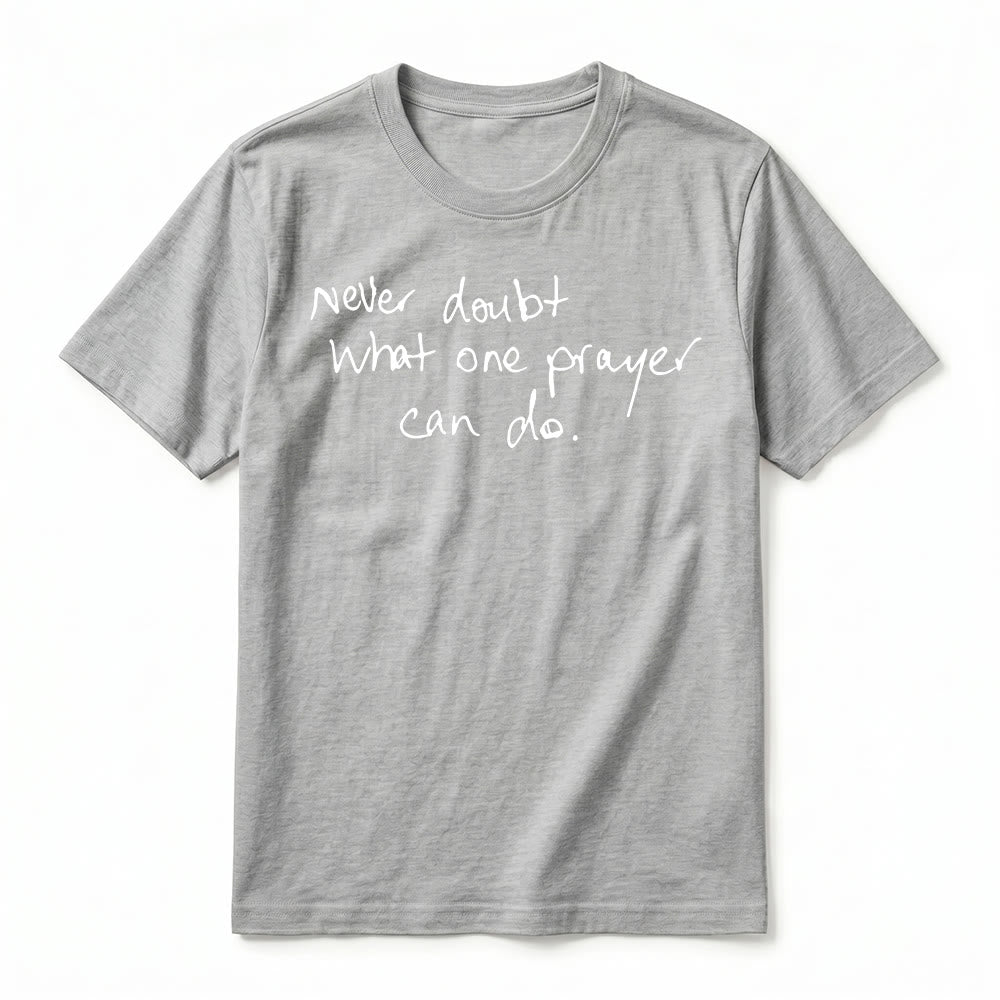 Christianartworkshop T-shirt premium à manches courtes « Ne doutez jamais du pouvoir d'une prière » - image 14