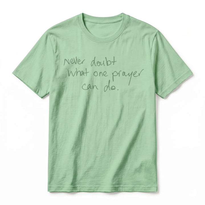 Christianartworkshop T-shirt premium à manches courtes « Ne doutez jamais du pouvoir d'une prière » - image 23