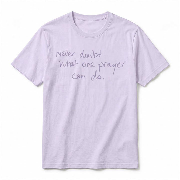 Christianartworkshop T-shirt premium à manches courtes « Ne doutez jamais du pouvoir d'une prière » - image 8