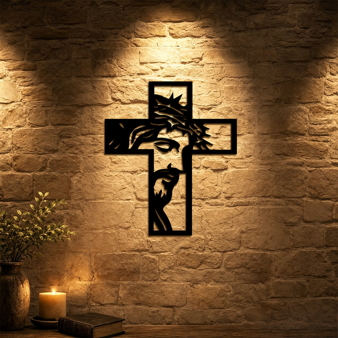 Christianartworkshop Croix contemplative de Jésus couronnée d'épines, décoration murale en métal : emblème de sacrifice et de miséricorde - image 0