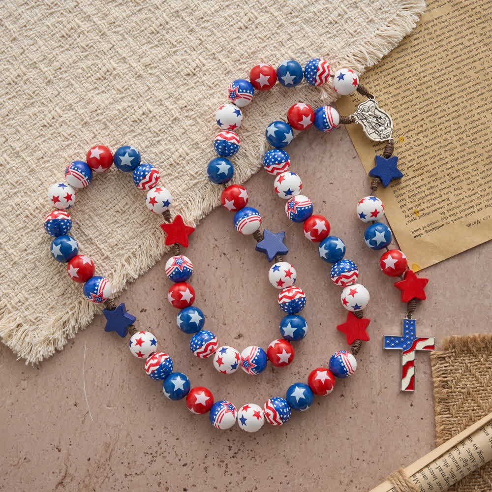Christianartworkshop Chapelet en forme de croix orné du drapeau américain patriotique et de perles à étoiles et rayures rouges, blanches et bleues - image 4