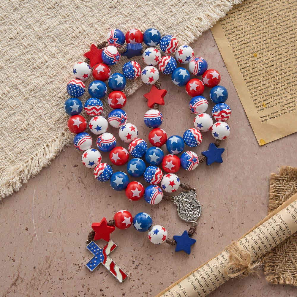 Christianartworkshop Chapelet en forme de croix orné du drapeau américain patriotique et de perles à étoiles et rayures rouges, blanches et bleues - image 3
