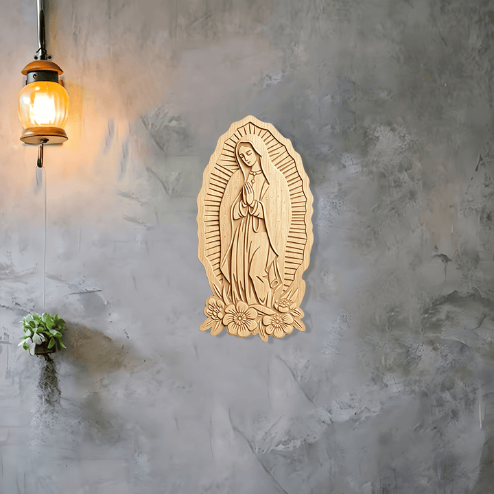 Christianartworkshop Plaque murale en bois « Auréole rayonnante » de Notre-Dame de Guadalupe : emblème de douce protection - image 1