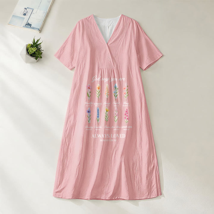 Robe midi fleurie à manches courtes et col en V « Dieu dit que tu es toujours aimée » de Christianartworkshop - Rose - 4XL - image 6