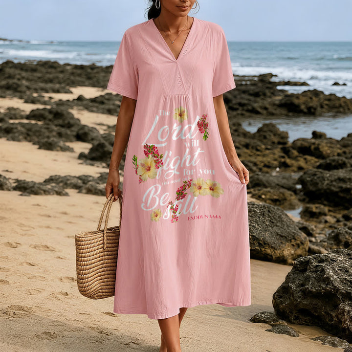 Robe midi à manches courtes et col en V, ornée d'hibiscus et de fleurs, portant l'inscription « Le Seigneur combattra pour toi », Christianartworkshop - image 1