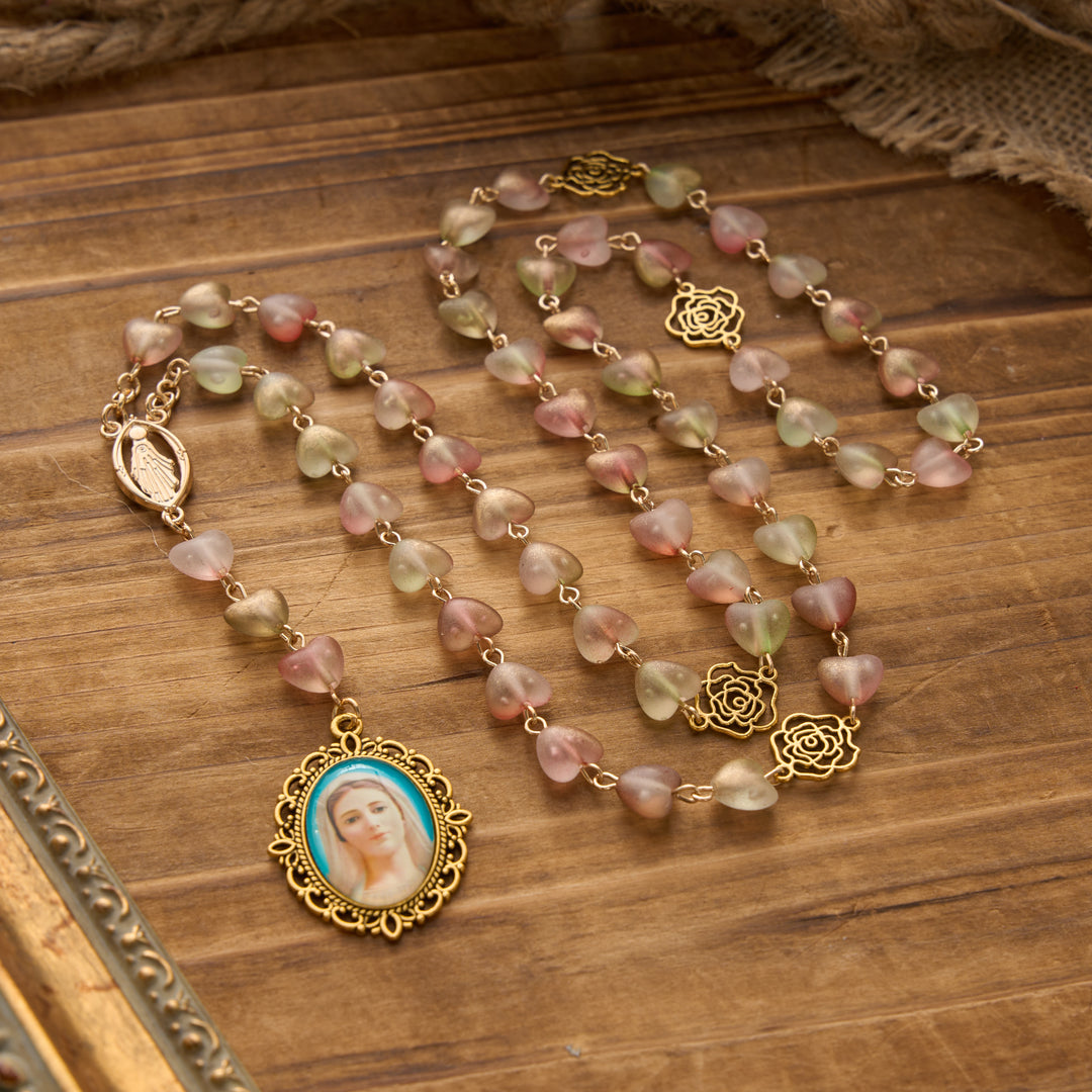 Christianartworkshop Chapelet des Sept Douleurs en perles de verre dépoli dégradées en forme de cœur avec pendentif à l'effigie de la Vierge Marie - Vert clair - image 16