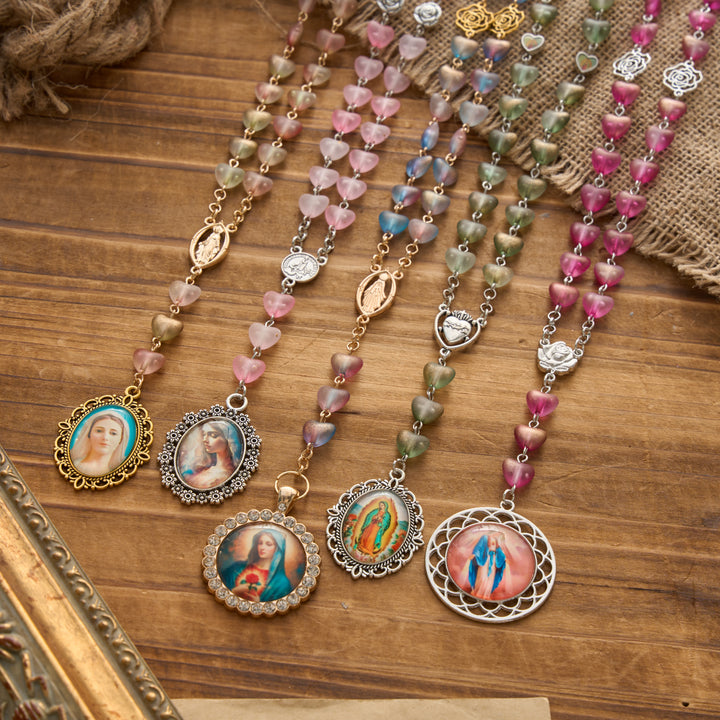 Christianartworkshop Chapelet des Sept Douleurs en perles de verre dépoli dégradées en forme de cœur avec pendentif à l'effigie de la Vierge Marie - image 0