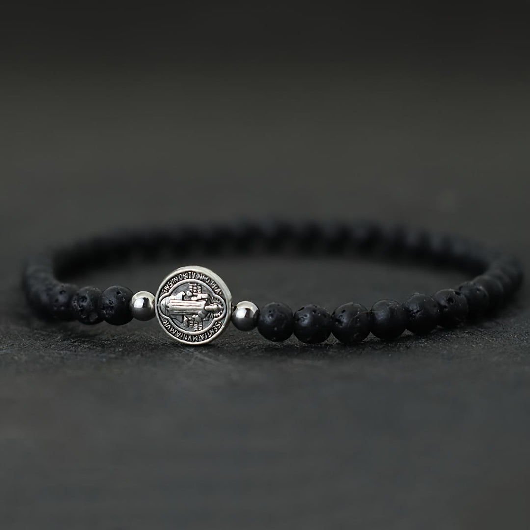 Christianartworkshop Bracelet extensible en perles de pierre naturelle avec entretoises ornées de médailles de saint Benoît en relief : un symbole de protection divine - Pierre volcanique - image 7