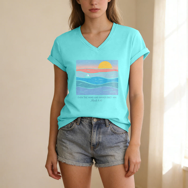 Christianartworkshop Même le vent et les vagues lui obéissent (Marc 4:41) T-shirt décontracté à col en V avec motif coucher de soleil sur l'océan - image 21