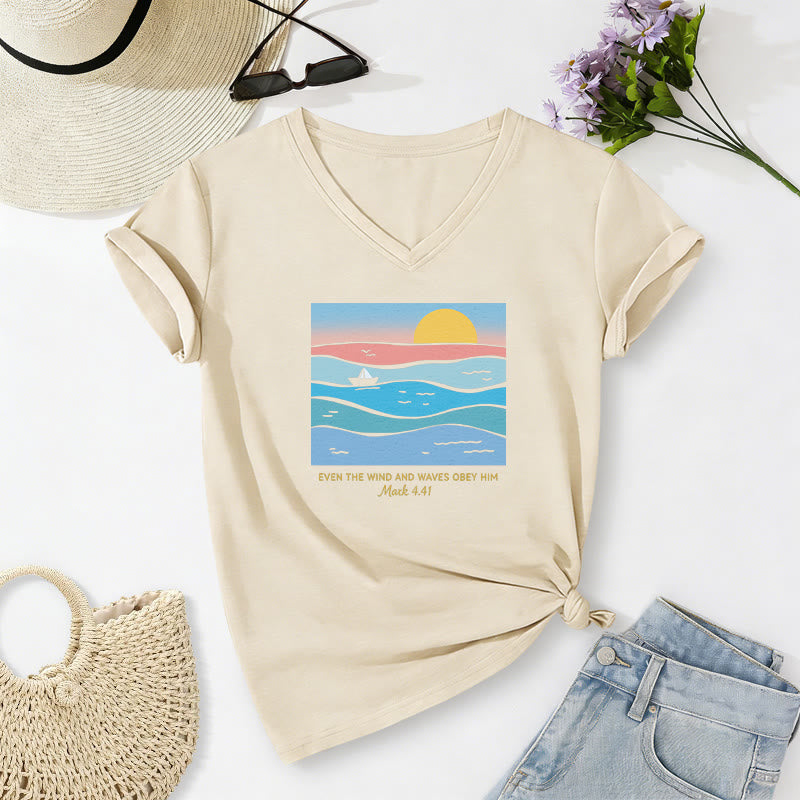 Christianartworkshop Même le vent et les vagues lui obéissent (Marc 4:41) T-shirt décontracté à col en V avec motif coucher de soleil sur l'océan - Beige - 2XL - image 0