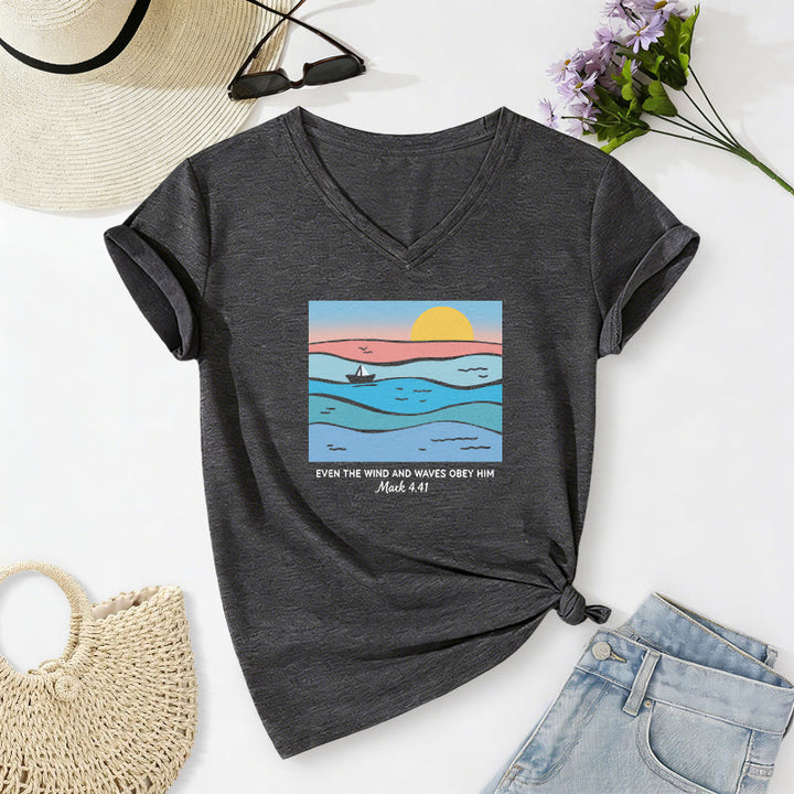 Christianartworkshop Même le vent et les vagues lui obéissent (Marc 4:41) T-shirt décontracté à col en V avec motif coucher de soleil sur l'océan - Gris foncé - 2XL - image 8