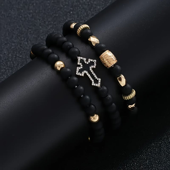 Christianartworkshop Bracelet extensible multicouche en perles de pierre noire mate avec croix pavée de zircon et entretoises dorées sculptées - image 4