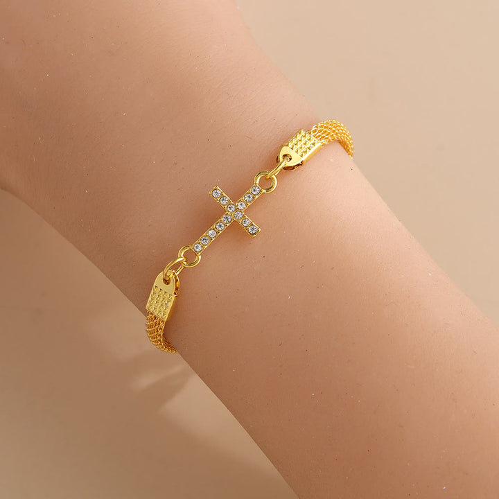 Christianartworkshop Bracelet quotidien en maille tissée délicate orné de cristaux et d'une croix latérale : un rappel de la Miséricorde divine pendant la méditation silencieuse - Doré - image 3